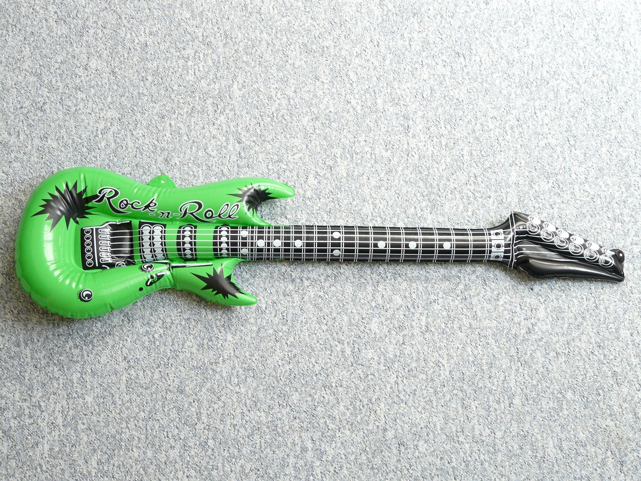 Guitar, inflatable, inflation — BalloniX Demystified - Clear Explanations - In Depth Study