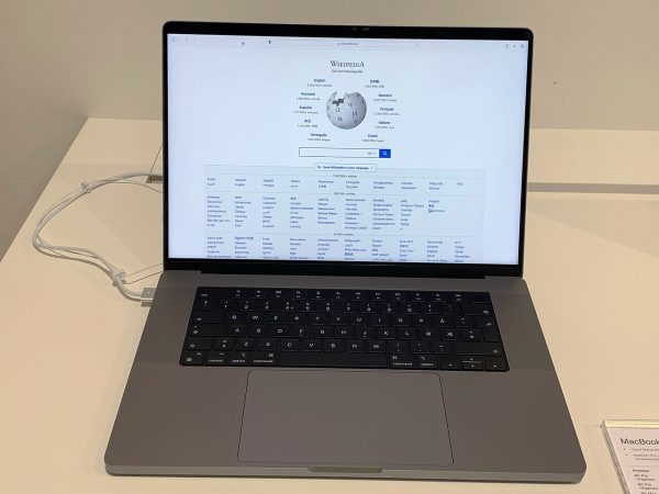 Touchscreen MacBook Pro: The Best Features and Pricing Details